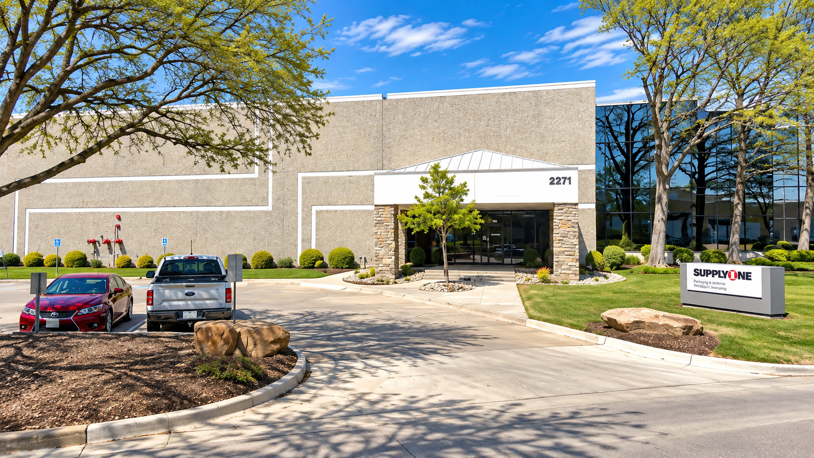 Exterior of the SupplyOne Dallas facility providing custom corrugated packaging and industrial packaging solutions in Dallas, Texas.